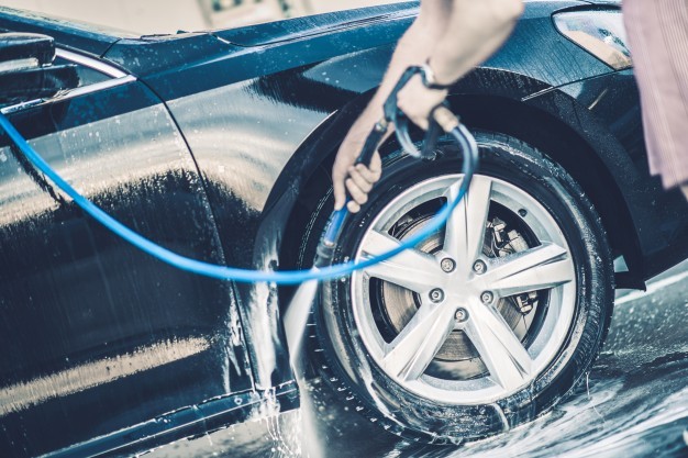 Nettoyage voiture : les 10 recoins à ne pas oublier - Wash